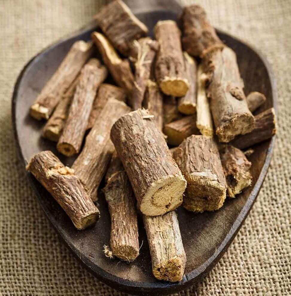 Licorice Root: A Simple Guide to Its Sweet Benefits
